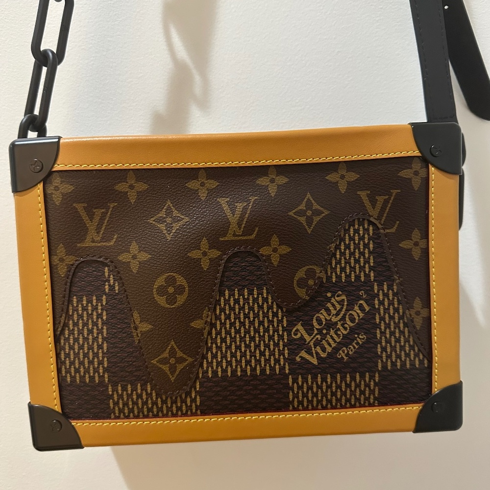 Menswear crossbody soft trunk bag